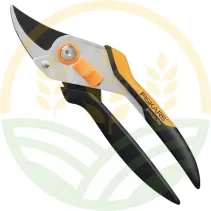 Fiskars Solid™ P331 Bypass Pruning Shears | Agrokron