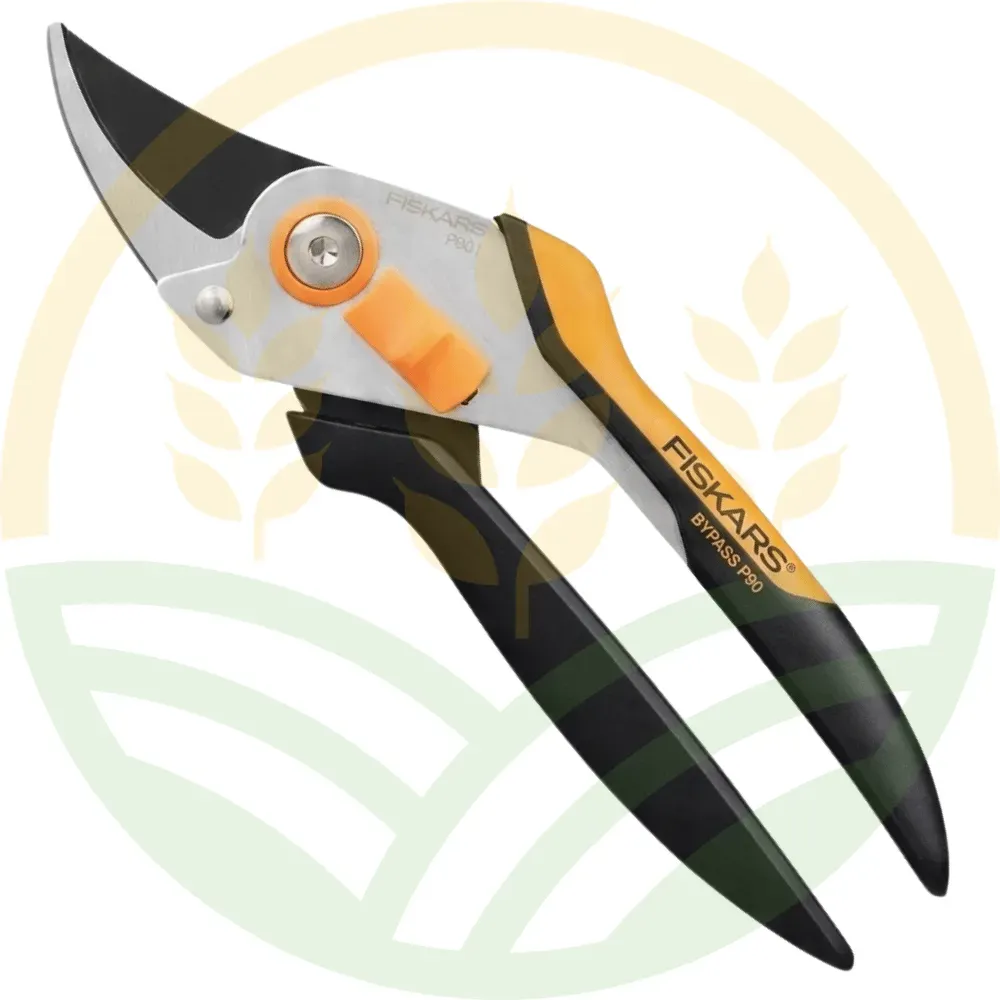Tijera de Podar Bypass Fiskars Solid™ P331 | Agrokron