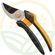 Tijera de Podar Bypass Fiskars Plus™ P521 | Agrokron