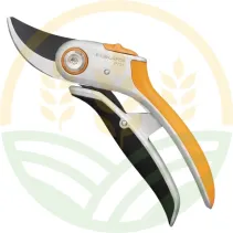 Fiskars Plus™ PowerLever Metal P751 Bypass Pruner | Agrokron